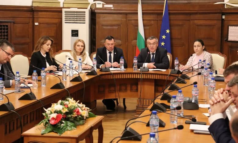 министър Георги Тахов представя програмата за директните плащания
